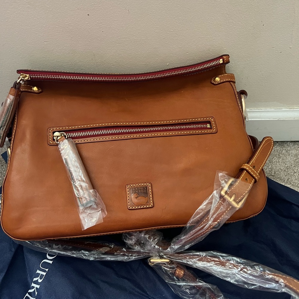 NWT Dooney&Bourke florentine leather scarlett crossbody sac